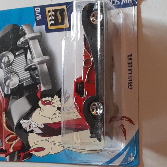 Disney 101 Dalmatians Cruella De Vil Car - Red and Black - Picture 1 of 8